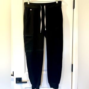 Black fig jogger pants medium